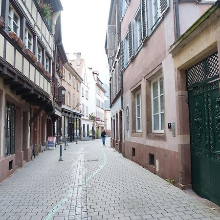 Appartement Au Coeur De Strasbourg Luaran gambar