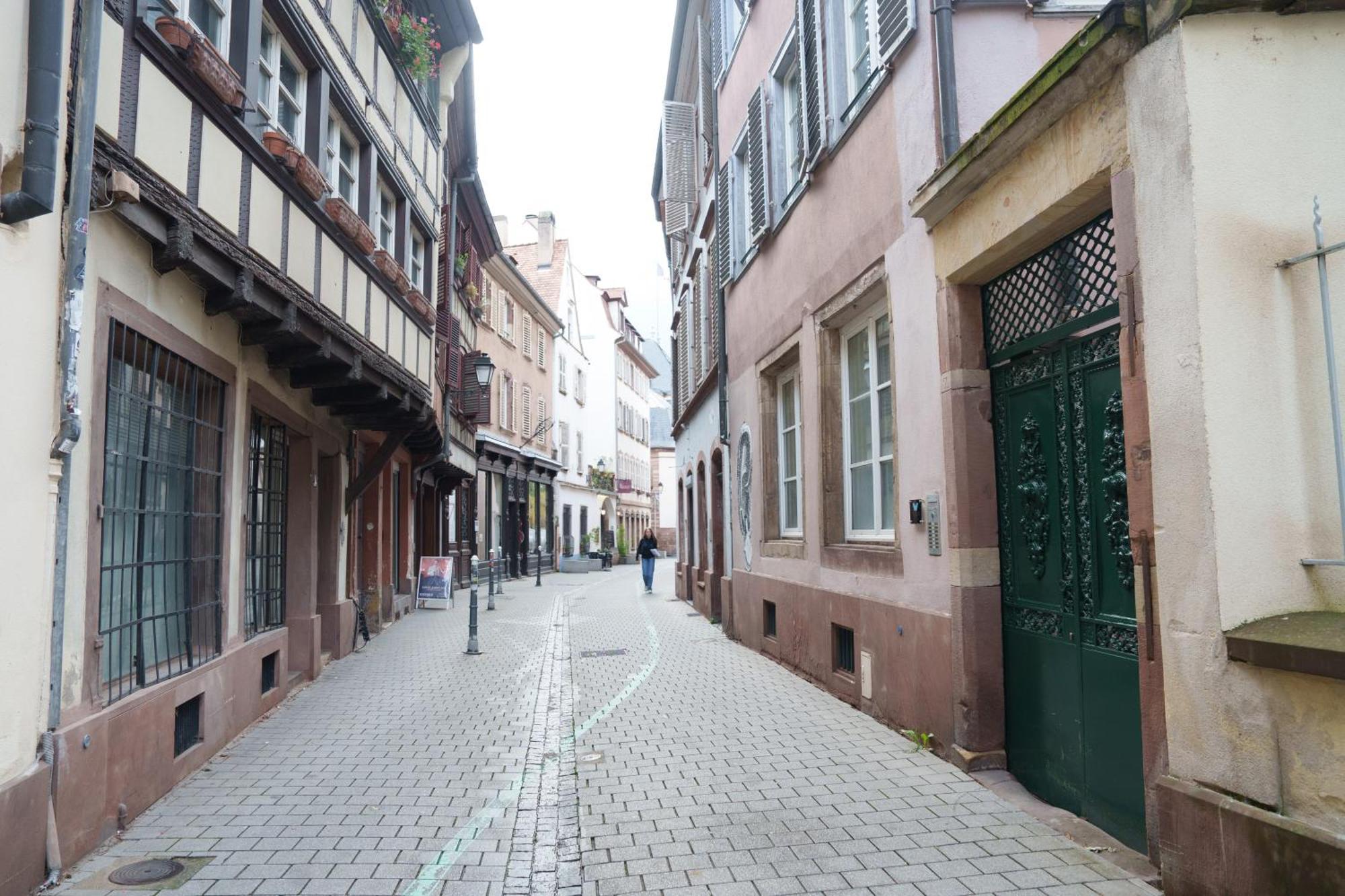 Appartement Au Coeur De Strasbourg Luaran gambar
